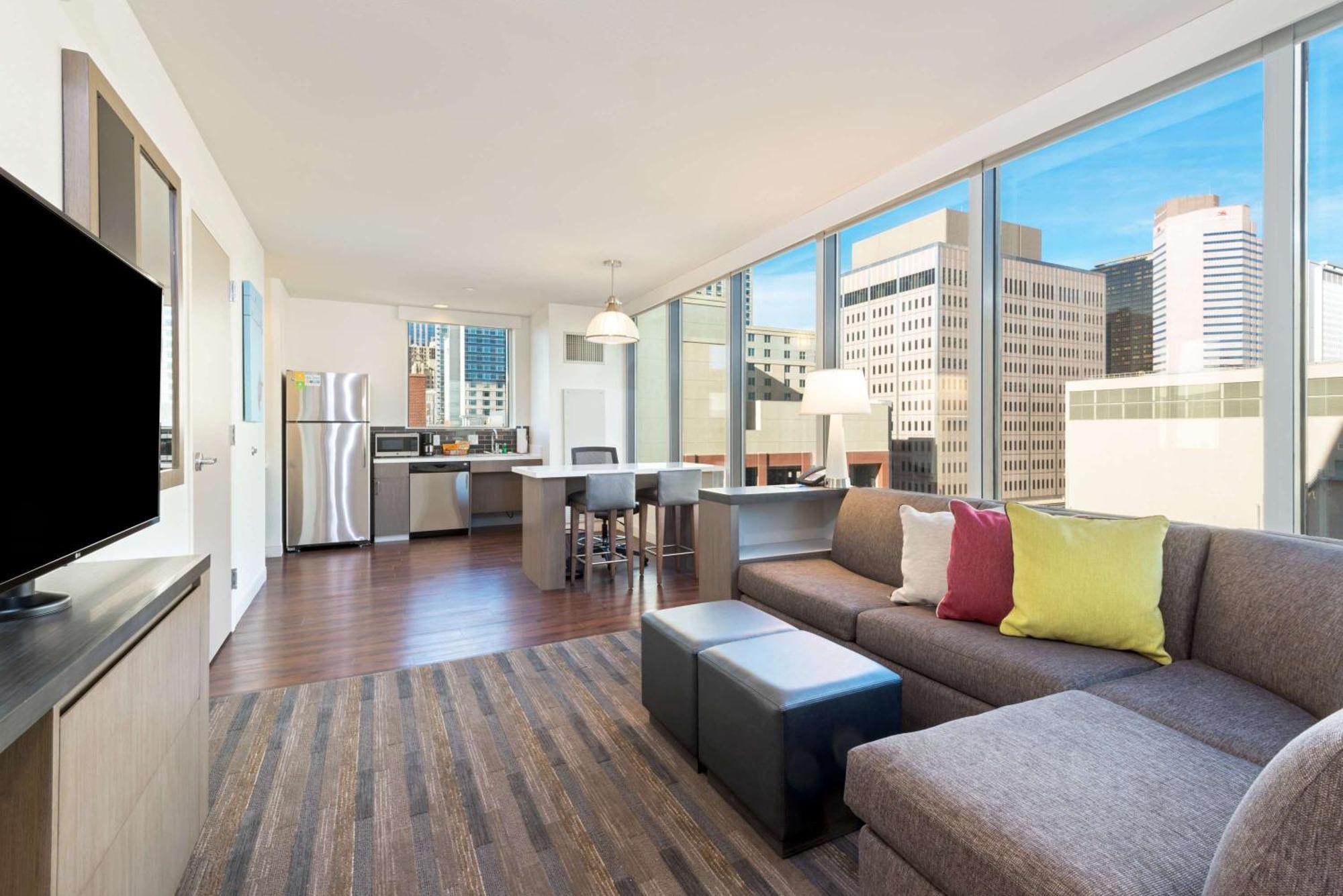 One-Bedroom King Suite with Accessible Tub - Disability Access