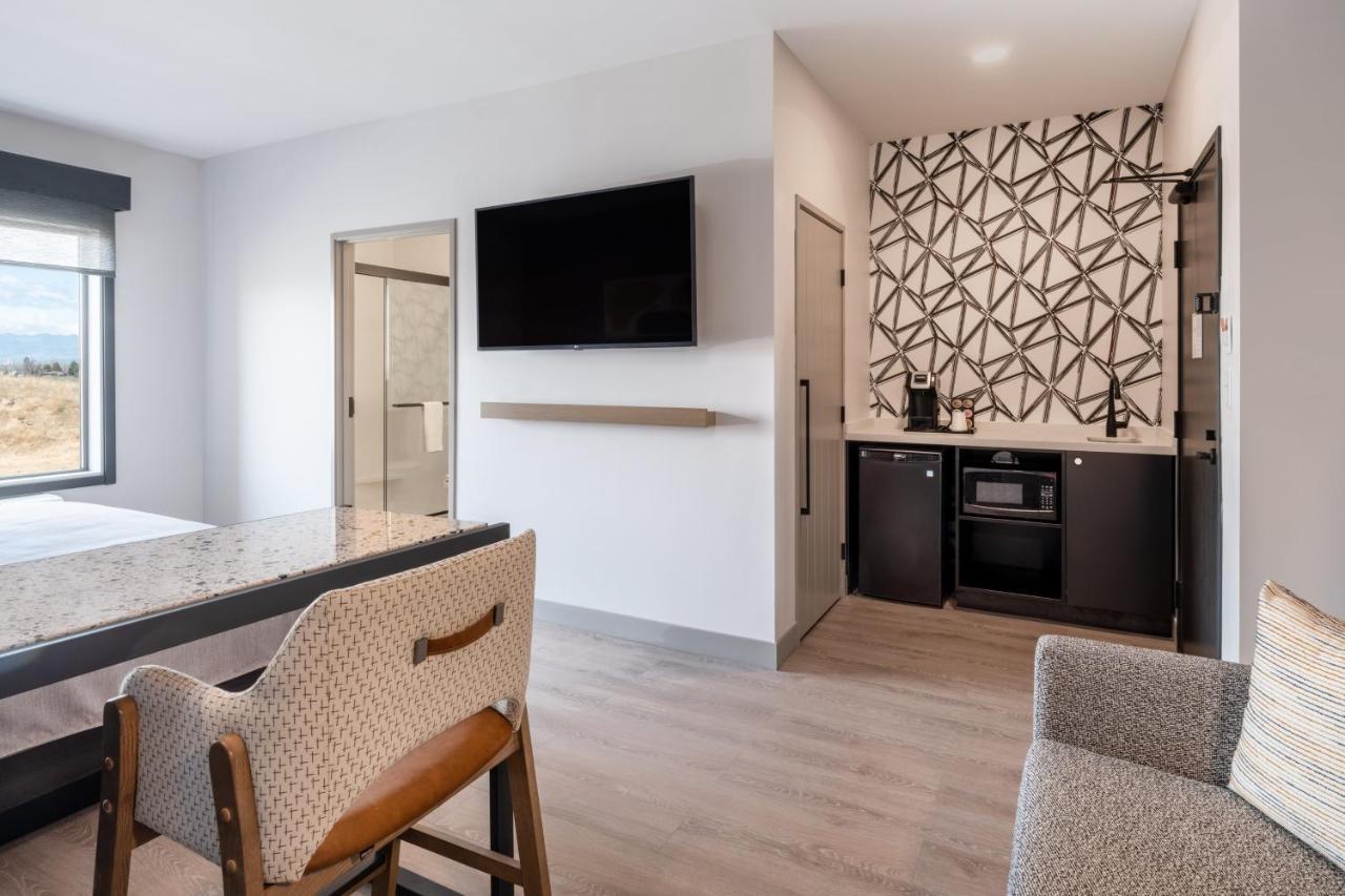 King Studio Suite