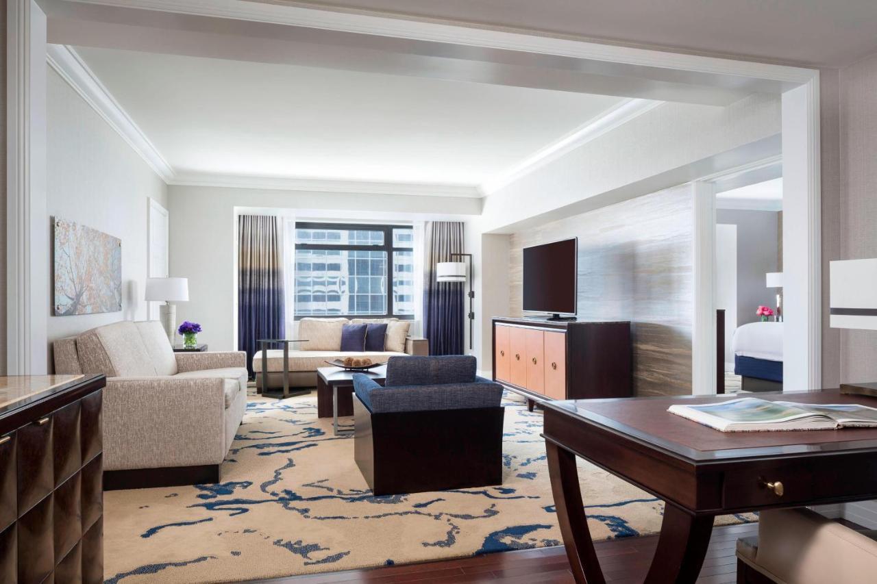 Two-Bedroom Luxury Suite Club Lounge Access City View,1609724241:JPEG