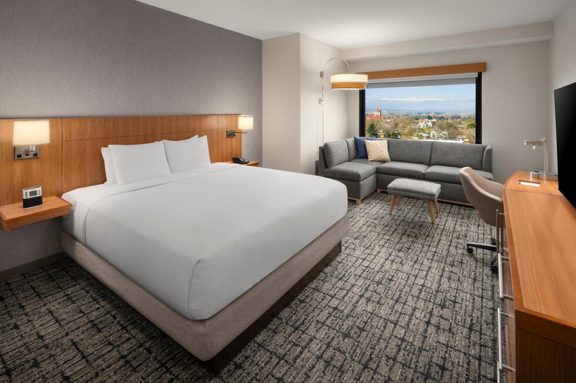 King Room with Sofa Bed and Mountain View,1584602940:JPEG