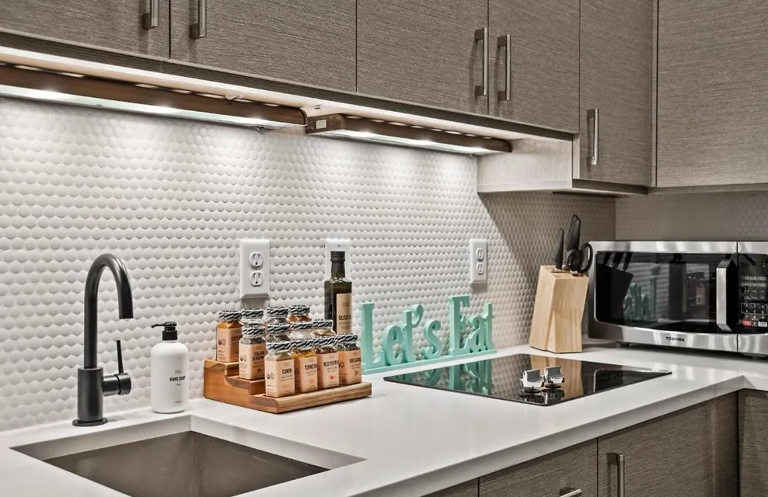 Fresh Decor - 2Br Getaway - Walk To Sloan'S Lake-1