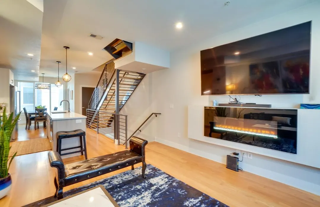 Rooftop Deck And Mtn Views Luxe Denver Home-1