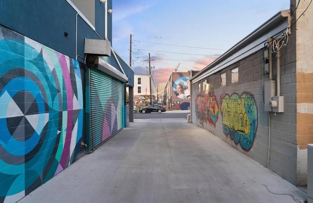 Modern Industrial Loft - Center Of Rino Art District-1