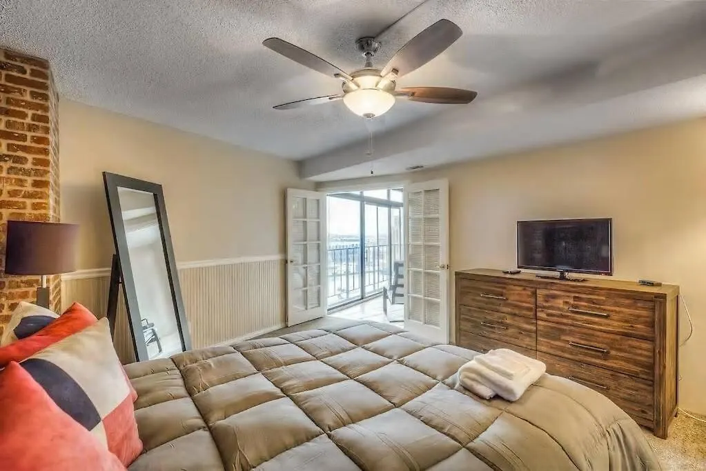 2 Bedroom Condo Heart Of Lodo W/Great View/Amenities-1