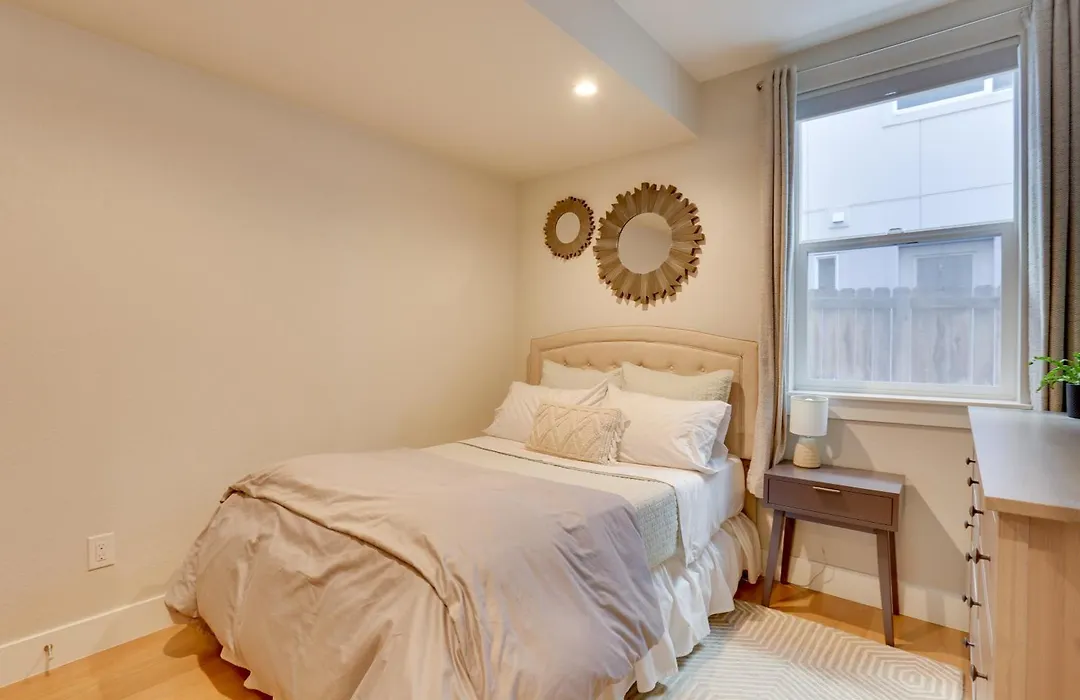 Upscale Retreat With Rooftop Walk To Mile High-1