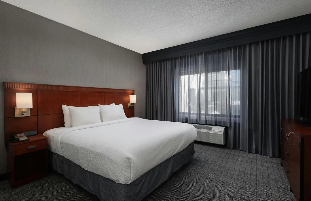 Courtyard By Marriott Denver Central Park-1