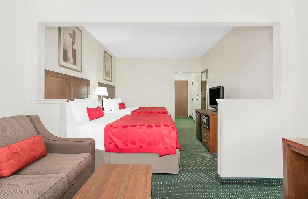 Ramada By Wyndham Denver International Airport-1