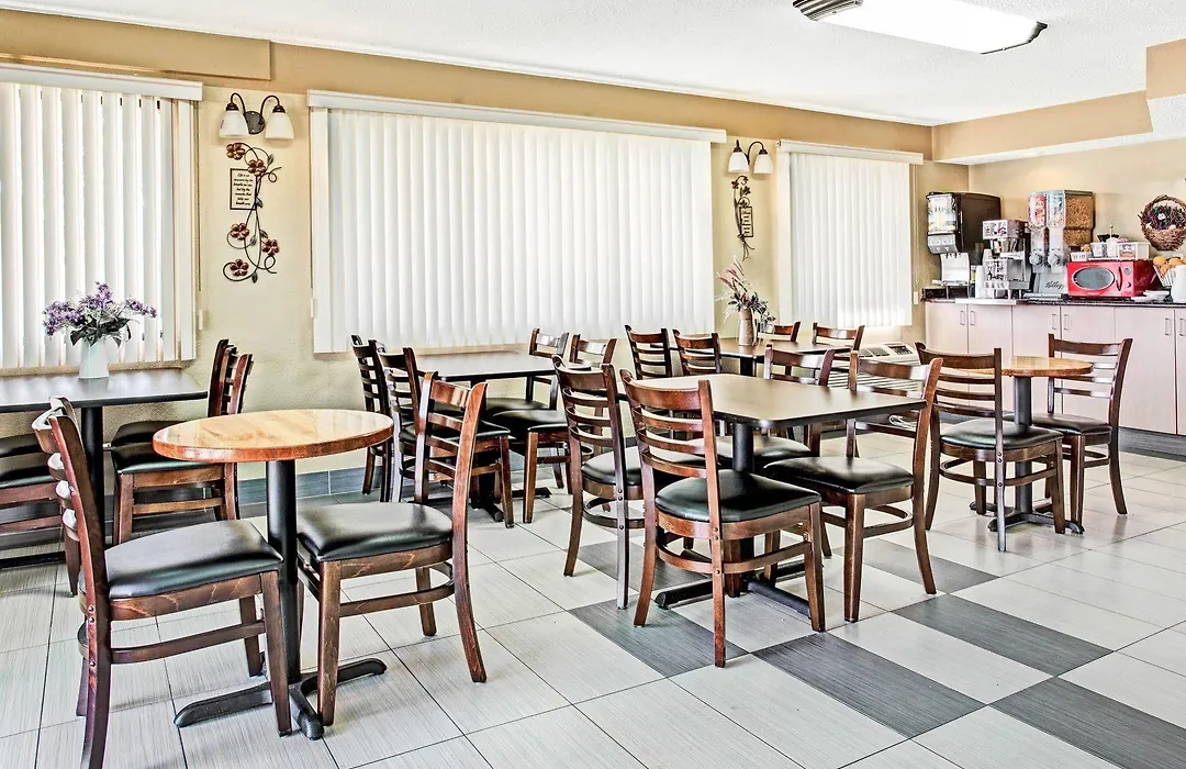 Knights Inn Aurora-1