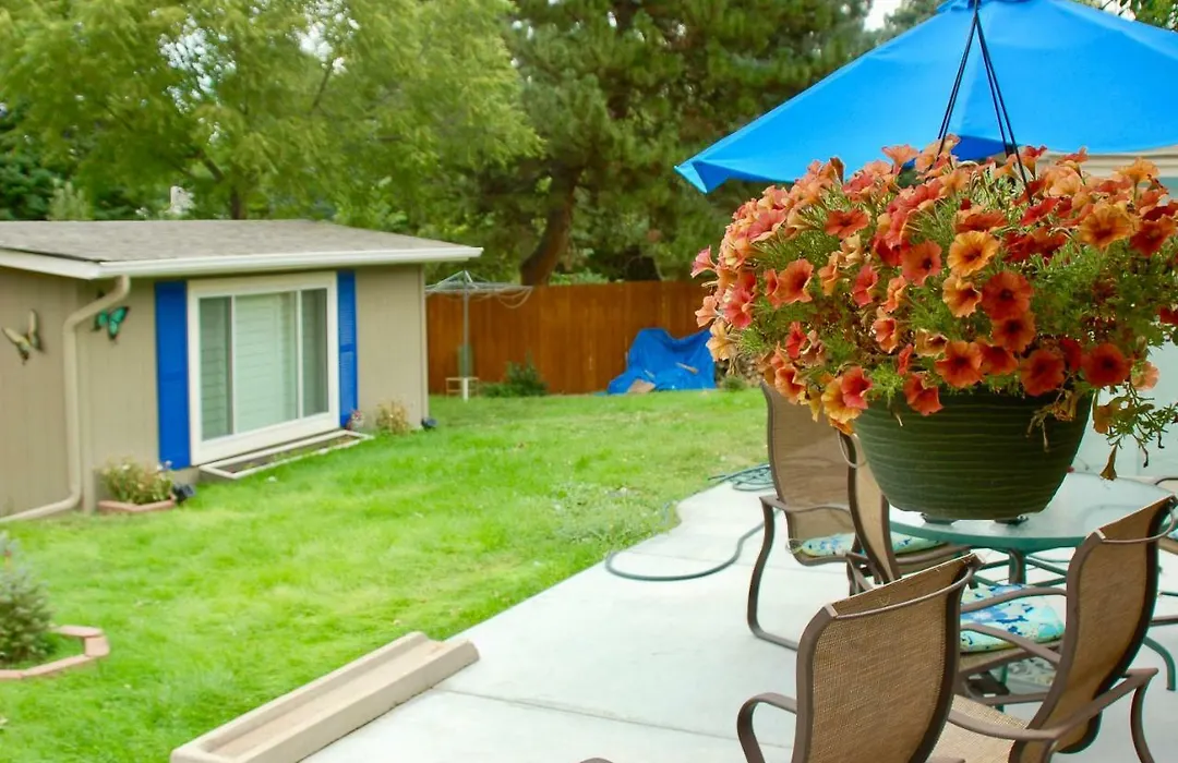 Blue Bear Den 3Br 2Ba Dtc Private Apt Hot Tub-1