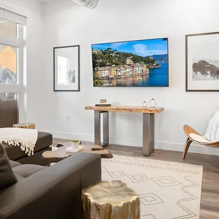 Rino Art Lofts - Urban Cowboy Loft! Skyline Views!-2