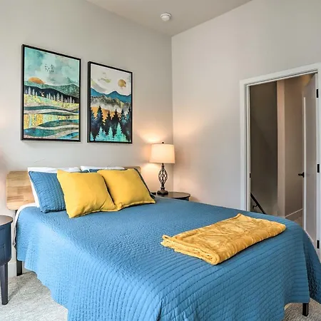 Trendy Denver Townhome - Walk To Mile High Stadium-2