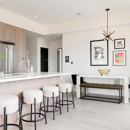 Chic Gallery Loft - Amazing Deck - Central Lohi-3