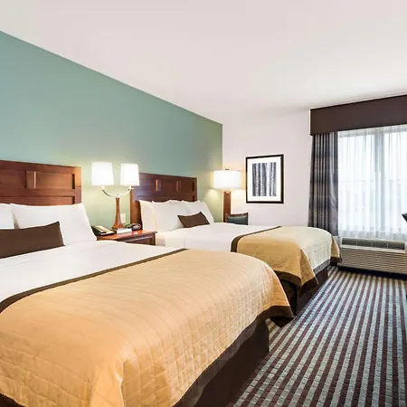 Baymont By Wyndham Denver International Airport-2