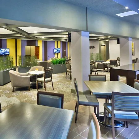 Embassy Suites By Hilton Denver Central Park-2