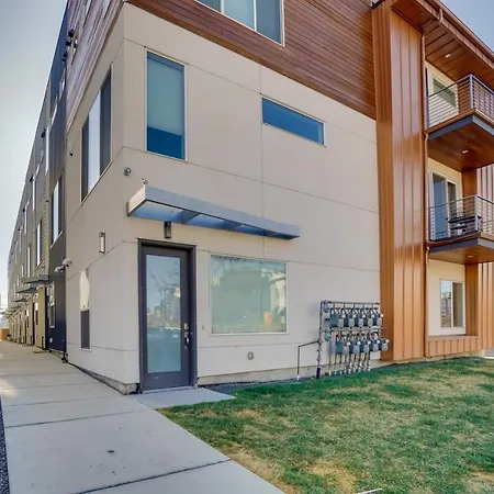 Rooftop Deck And Mtn Views Luxe Denver Home-2