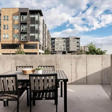 Brand New Condo - Walk To Empower Stadium - Tesoro-3