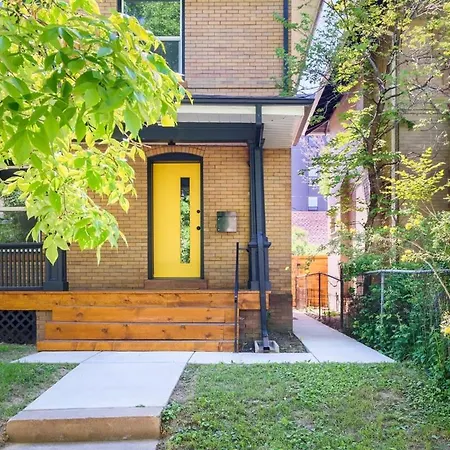 Sleek & Stylish Apt Steps From Bluebird Theater-3