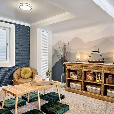 Charming 2 1 In Denver W Flexible Family Space-3
