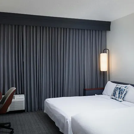 Courtyard By Marriott Denver Central Park-3
