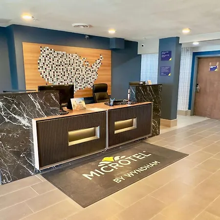 Microtel Inn & Suites By Wyndham Denver Airport-2