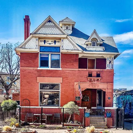 Off Broadway B & B-3