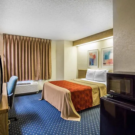 Econo Lodge Denver International Airport-3